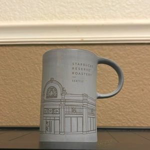 Brand new Starbucks reserve roastery Seattle collectors mug
